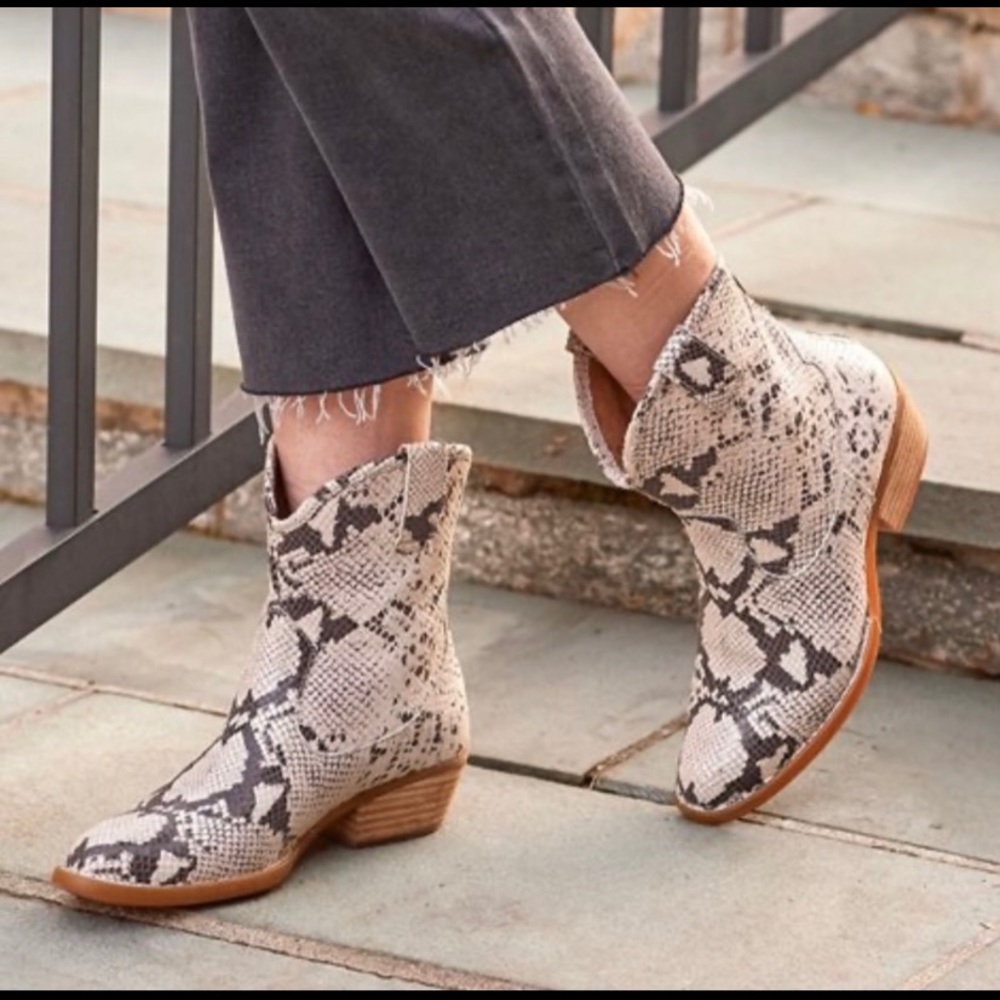 Born wynd leather snake print western boot…